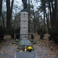 Pomnik poświęcony Powstańcom Obwodu AK Żywiciel