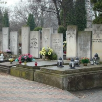 Groby Powstańców, którzy przezyli wojnę