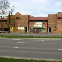 Dom parafialny od ul. Górczewskiej