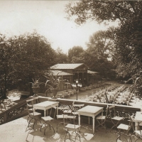 Kawiarnia w Dolinie Szwajcarskiej - ogród na tyłach ul. Chopina