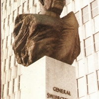 Pomnik Karola Świerczewskiego