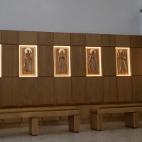Płaskorzeźby dwunastu apostołów