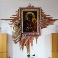 Ołtarz Matki Bożej i Jana Pawła II