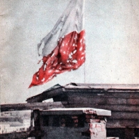 Flaga na dachu Domu Turystycznego, długo uważano, że to flaga na dachu dworca