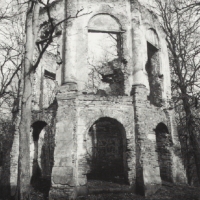 Ruiny pałacyku