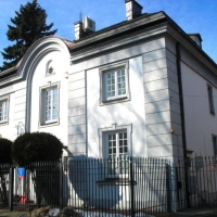 Ul. Kaniowska 1